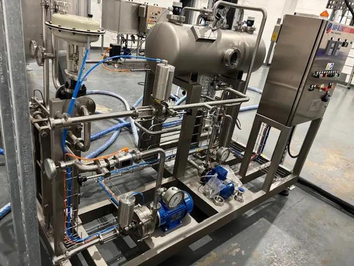 Used Cimec Full beverage production line 2.000 bottles/hour