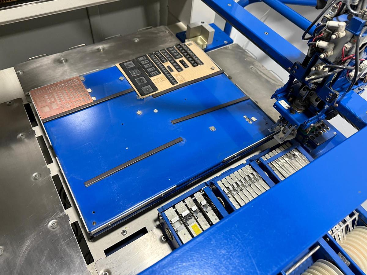 Used 2000 LCM DVC Pick-and-Place machine