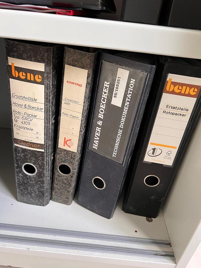 Used HAVER & BOECKER  6 Nozzle Bagging plant