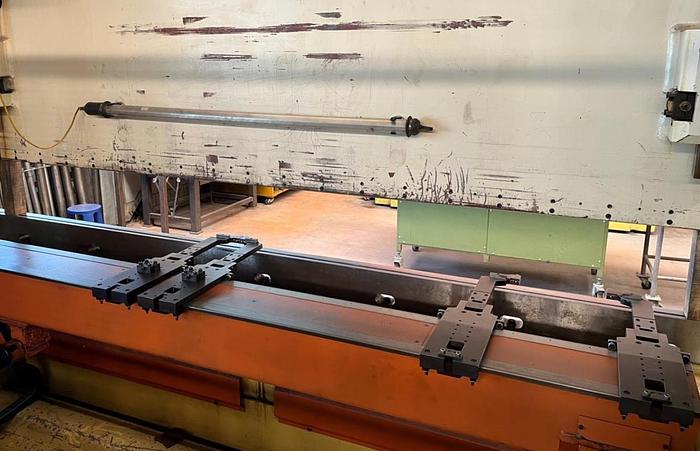 Used 1987 Beyeler RT 225 x 4100 CNC