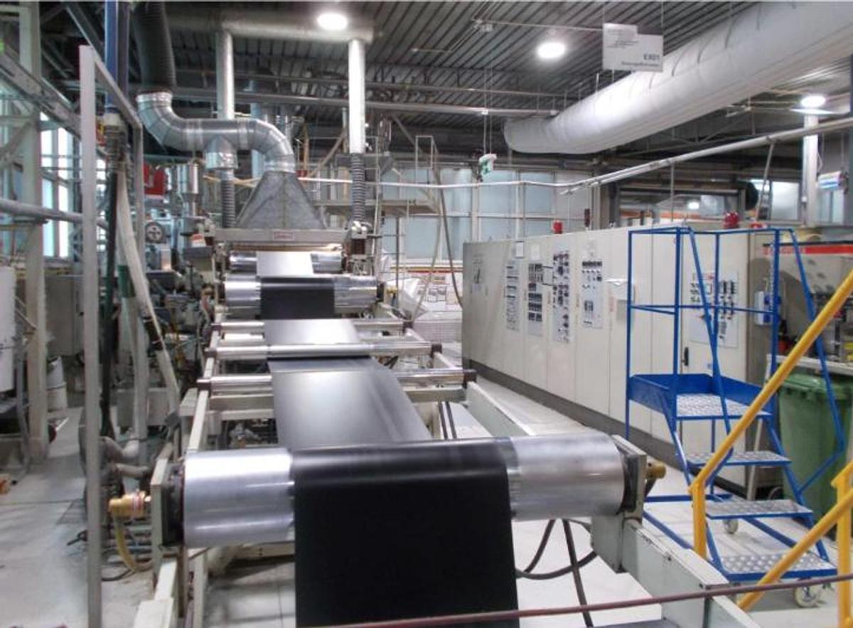 Used 1992 Omipa 120/90/45 Extrusion Line