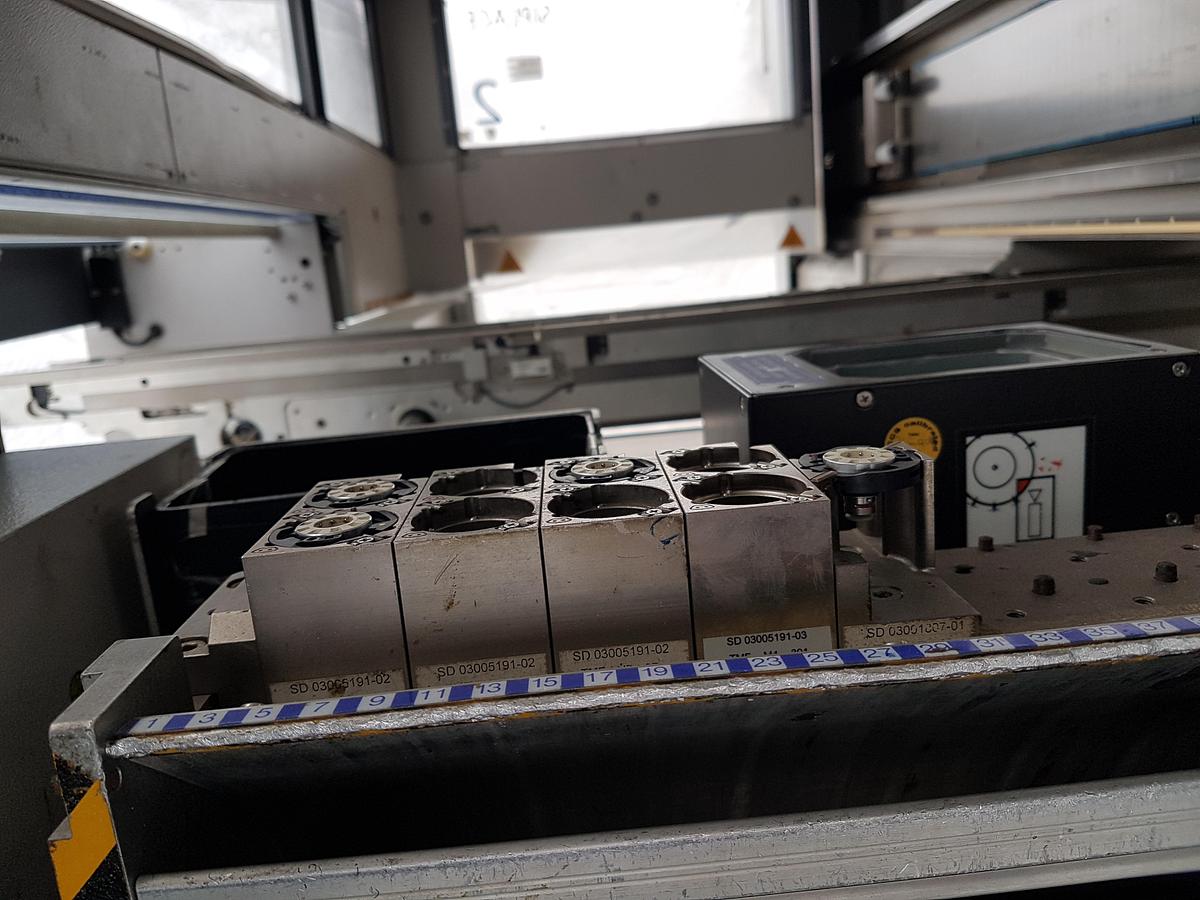 Used Siemens Siplace SMT Machines  Package