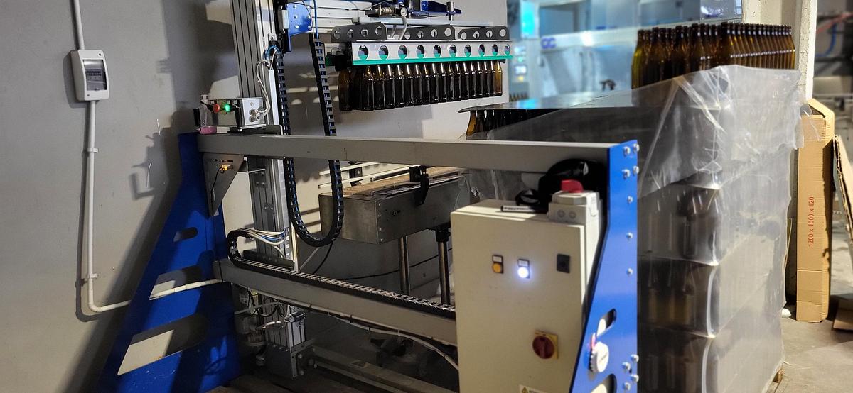 Used Complete Bottling Line for Sale (Glass Bottles)