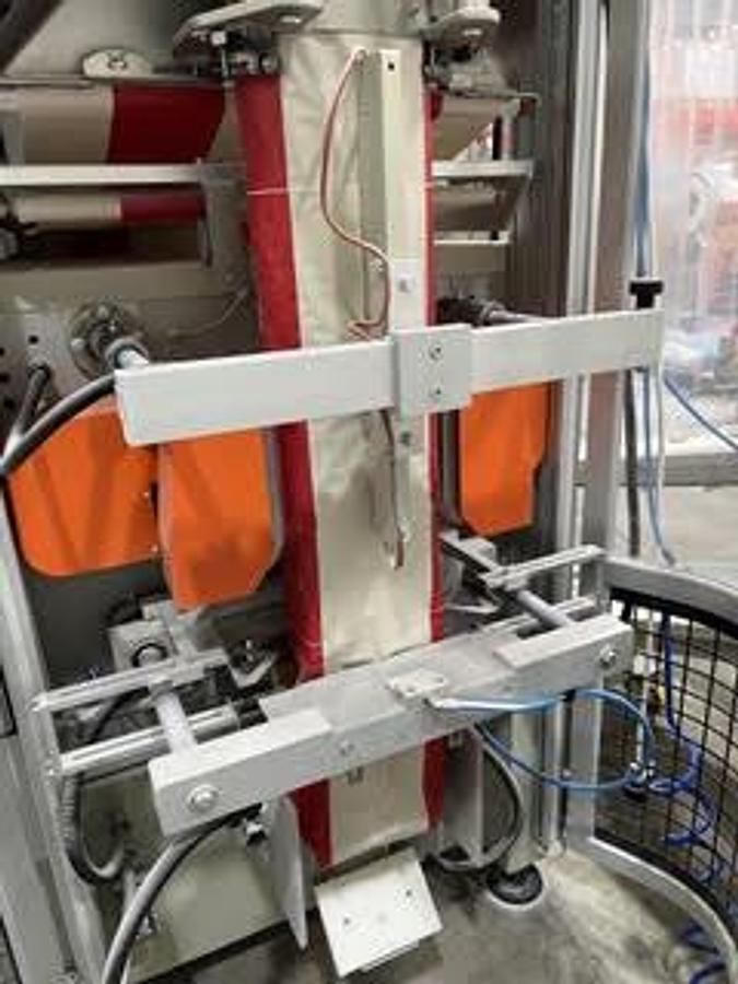 Used 2017 Essegi F700 Syncro VFFS with DV5000 Auger Filler
