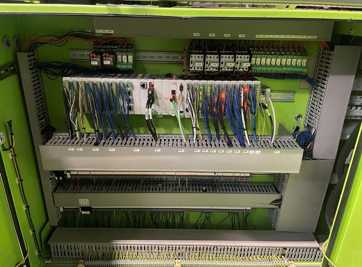 Used  2011  ENGEL Insert 200H/70