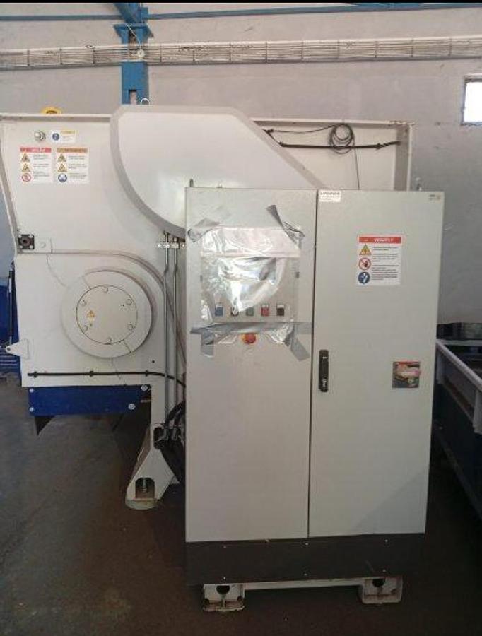 Used Complete Plastics Shredding and Granulation Line