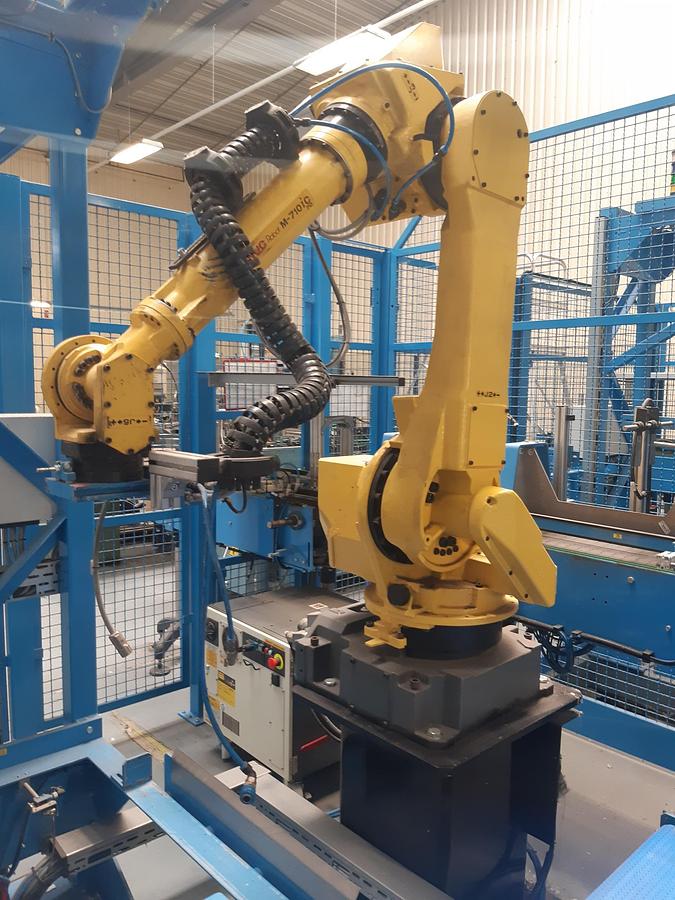 Used Industrial Robot Package