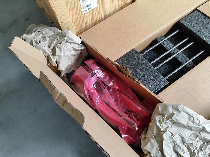 2021 OMRON 4-arms Quattro Robot iX