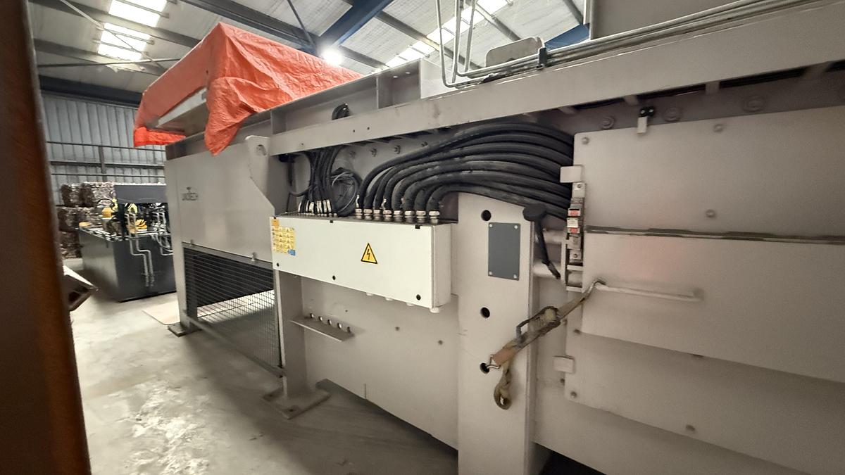 Used 2017 UnoTech 200 V5H4 RB