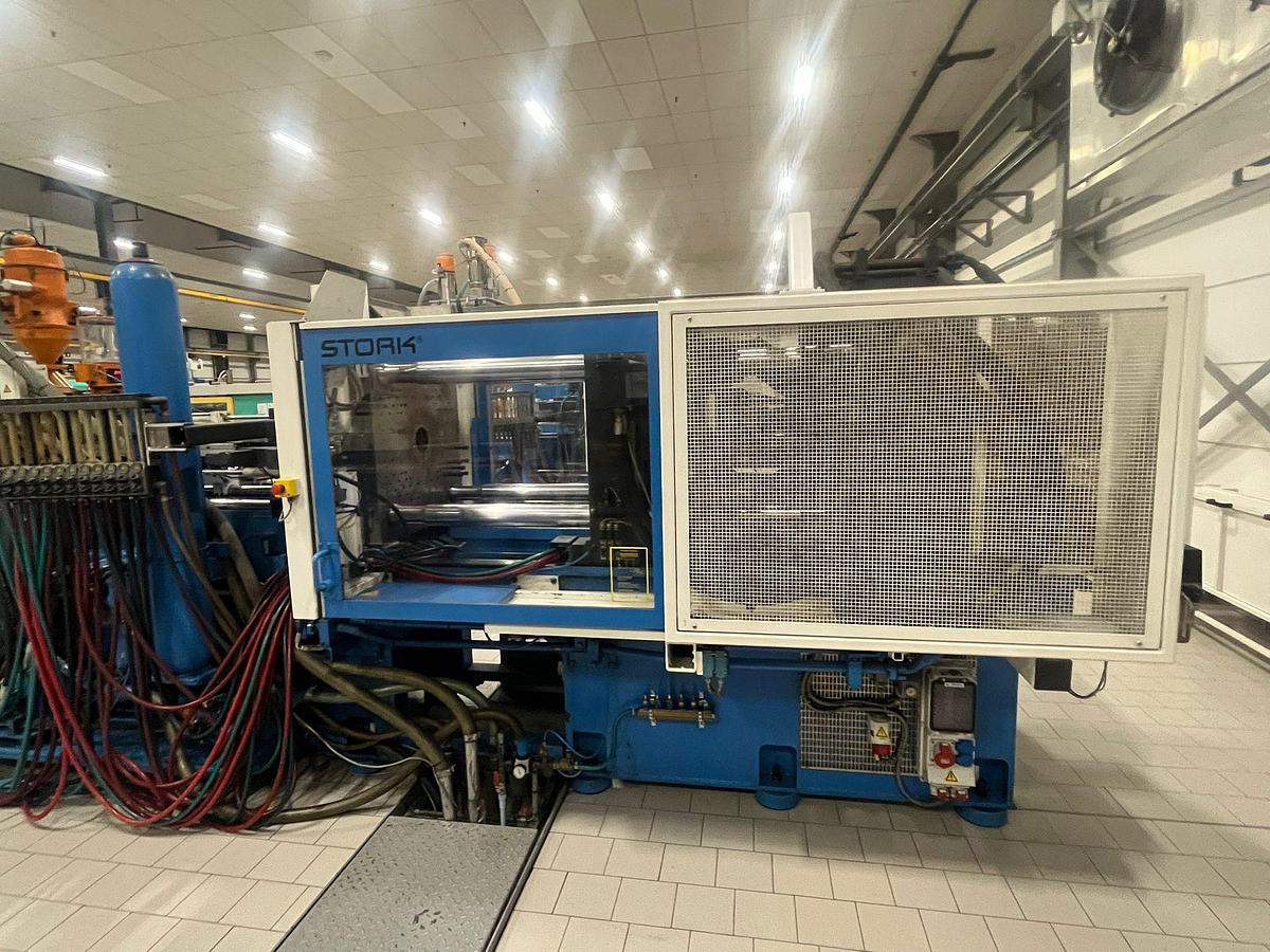 Used 2005 Stork S-2000-850 Injection Molding Machine