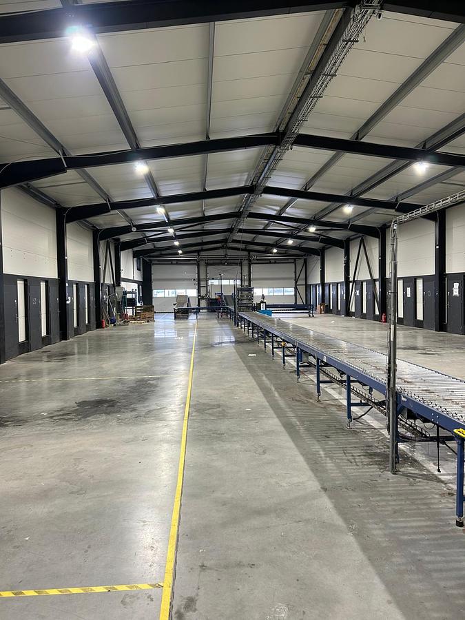 Used Used Driven Roller Conveyor System with Telescopic Conveyors and Weighing Stations