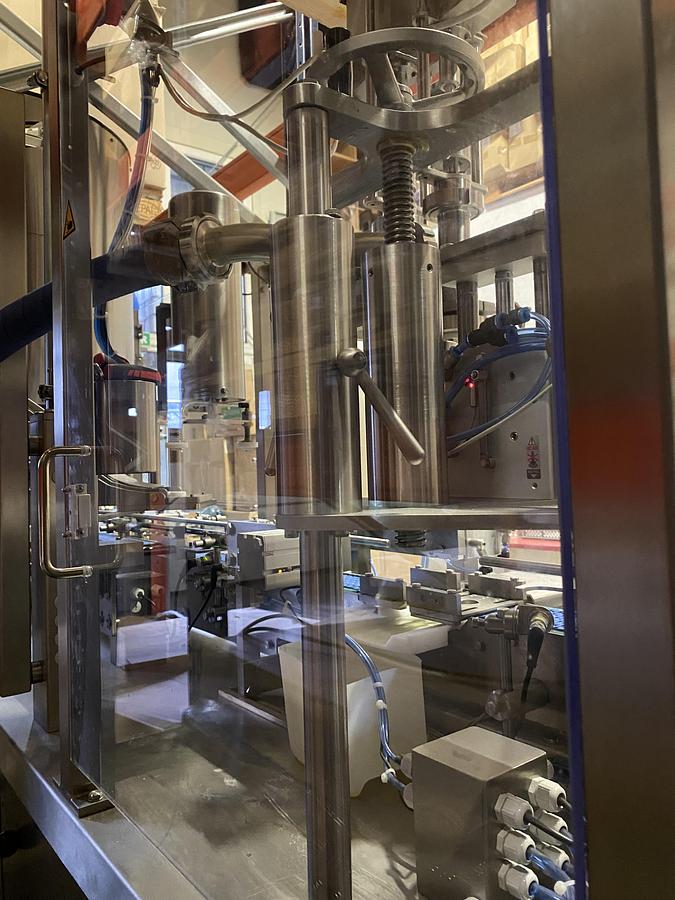 2025  LOWA GmbH Abfüll- und Verschließsysteme  Capping Machine  WK12-17