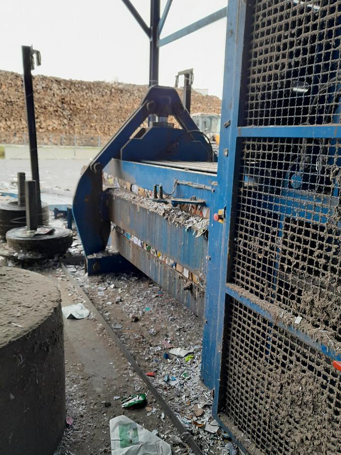 Used 2010  Paal  Konti 275 G baler with chain belt conveyor