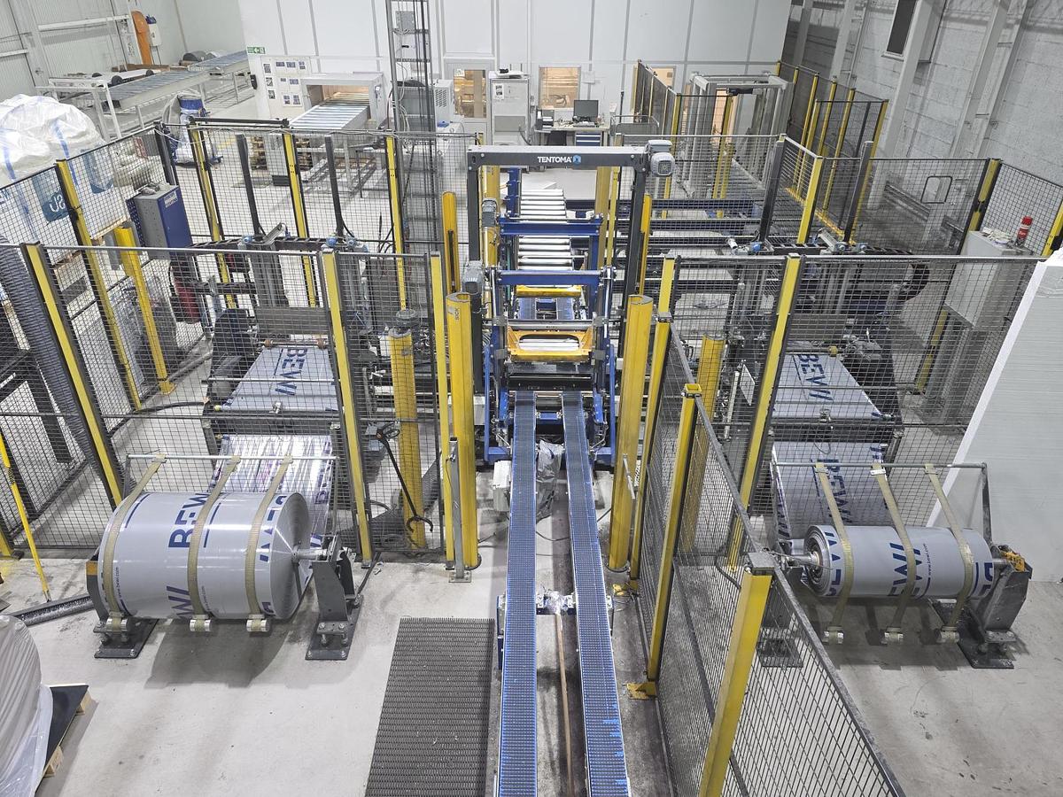 Used Tentoma RoRo StretchPack Semi-flow Packaging Machine