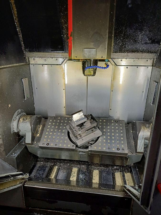 Used 2000 Hermle C 800 U
