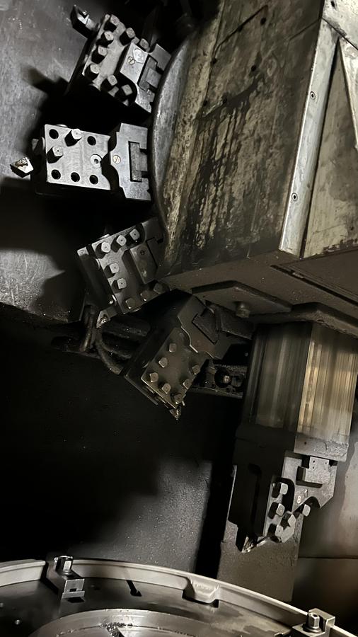 Used TOS SKIQ 12 CNC