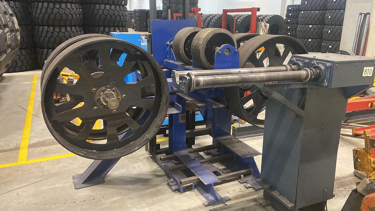 Used 2016  Track Building Machine