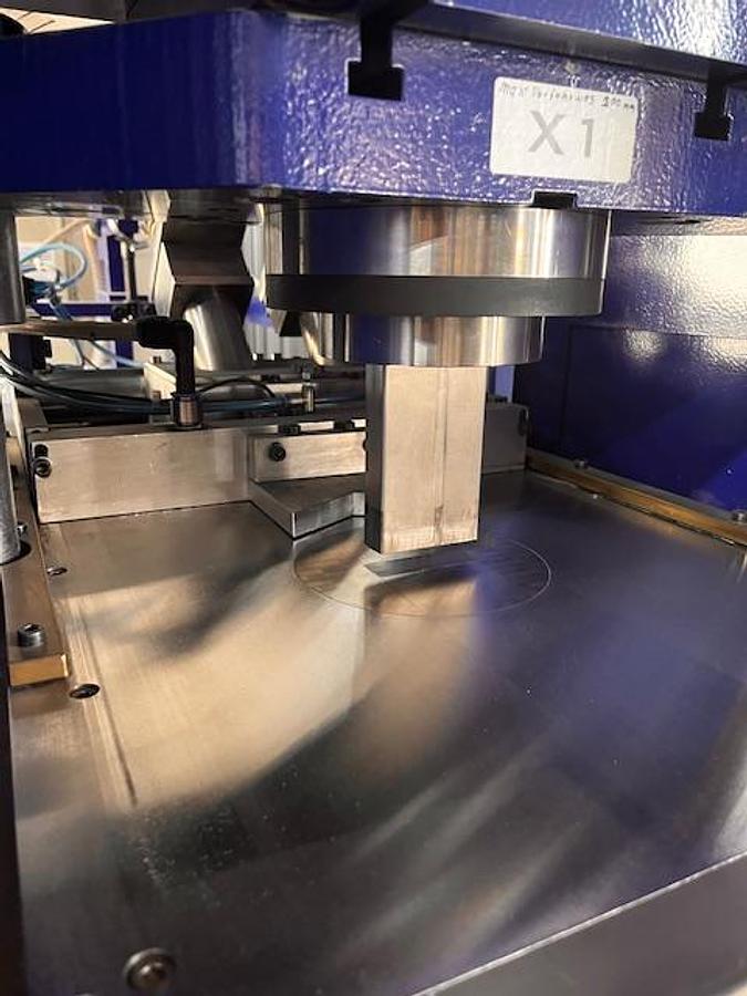 Used 2011 KOMAGE S60 CNC