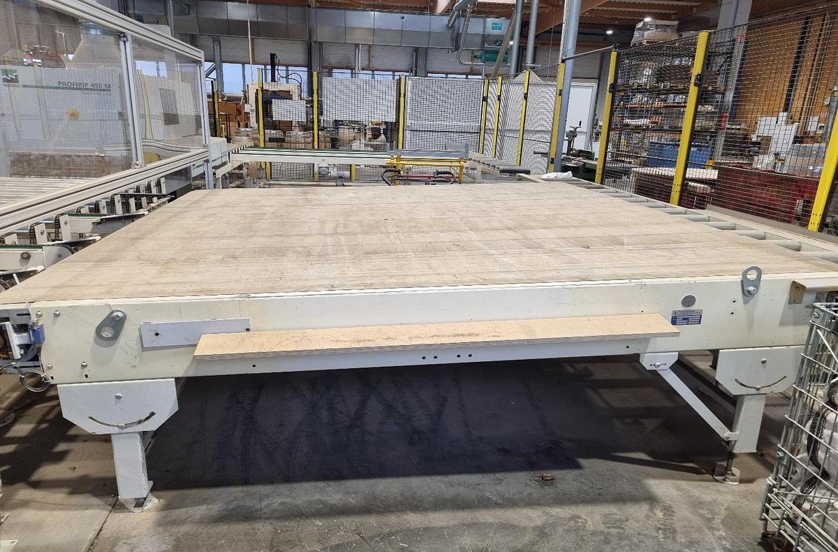Used 2017 Weinig Profirip 450 M Board Cutting Line