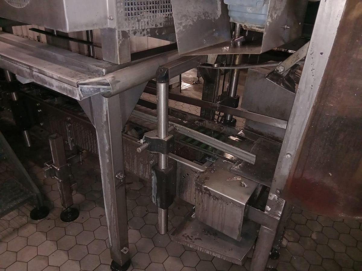 Used 2000 Krones Zierk PET crate washing system