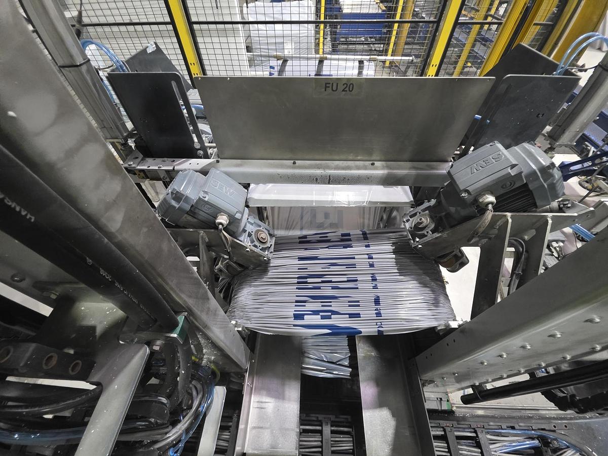 Used Tentoma RoRo StretchPack Semi-flow Packaging Machine