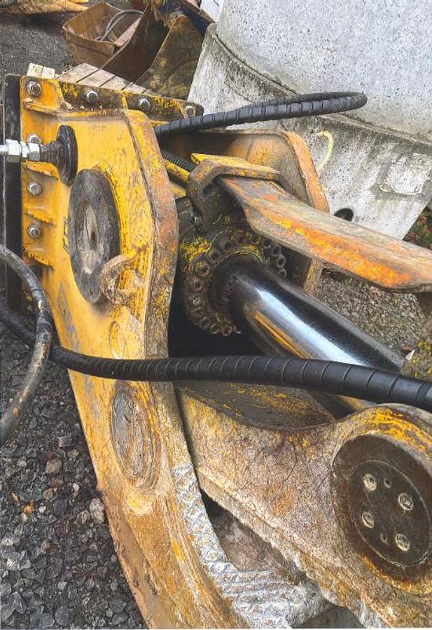 Used 2022 SCHWARZ SP 950