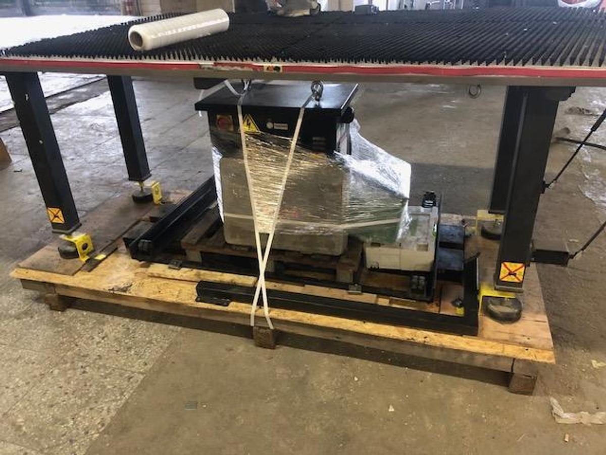 Used 2011 Amada EM2510NT