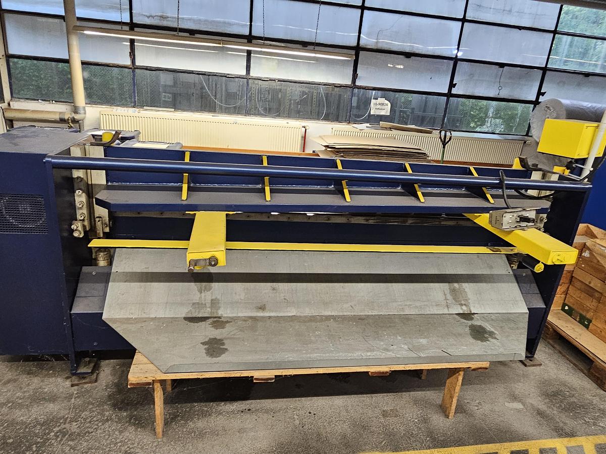 Used 1996 Baykal Mechanical Guillotine Shear
