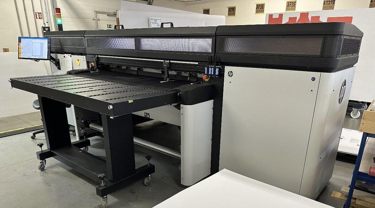 Used 2021 HP Latex R1000