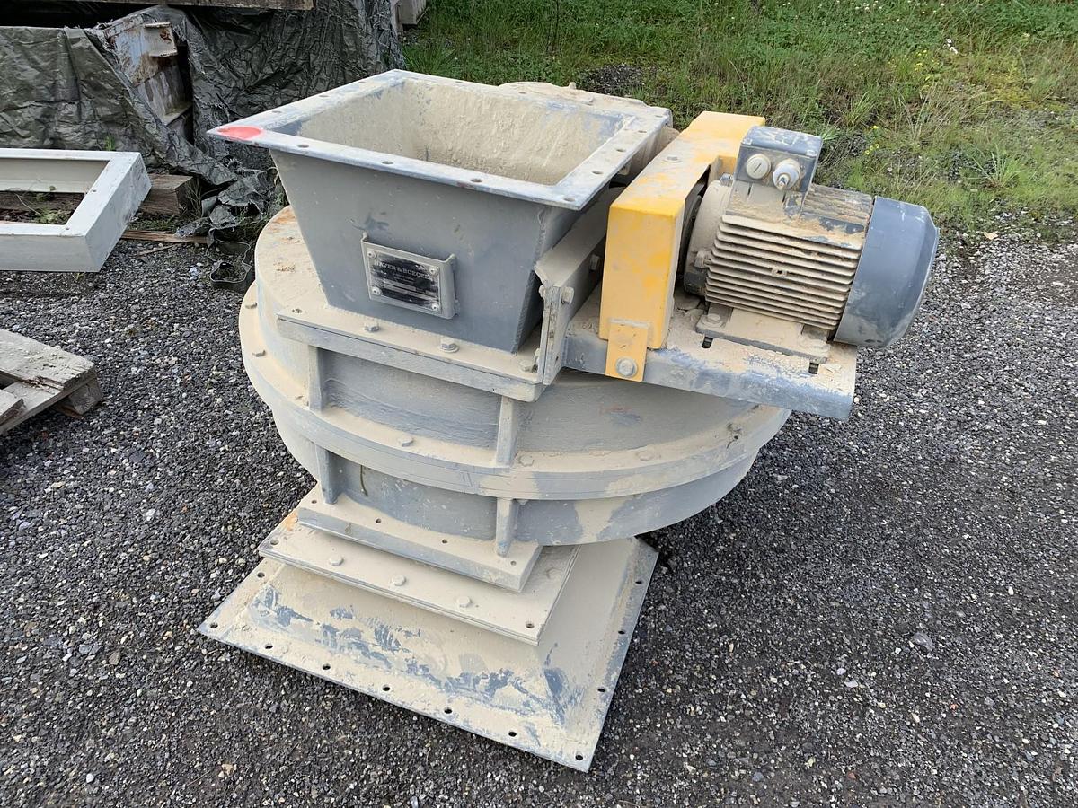 Used HAVER & BOECKER  6 Nozzle Bagging plant