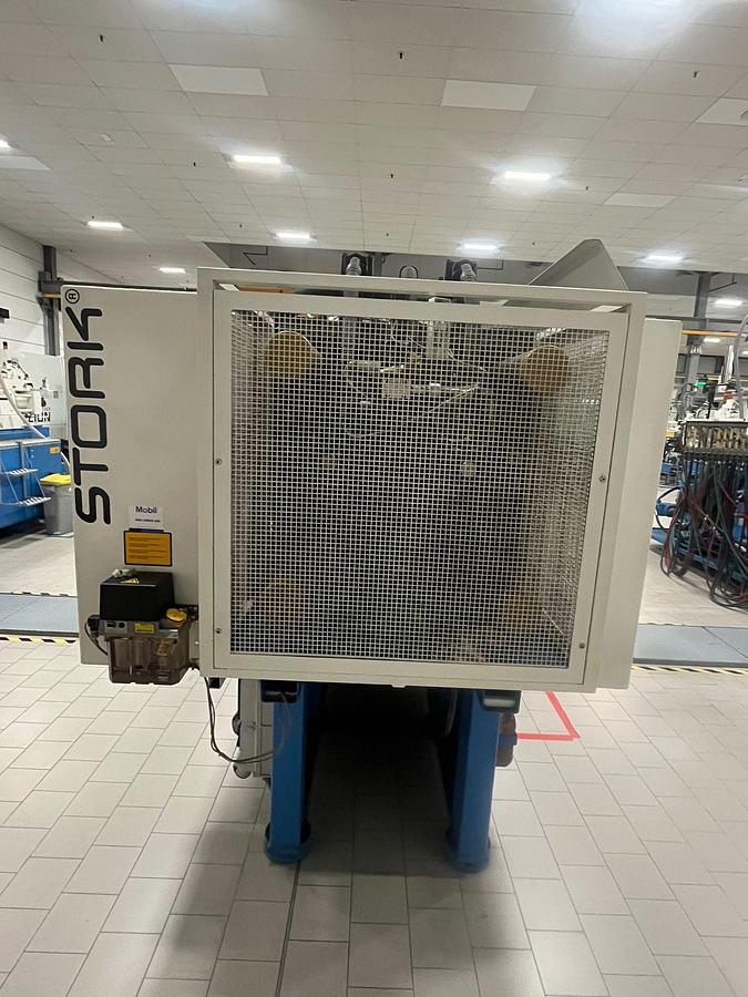 Used 2005 Stork S-2000-850 Injection Molding Machine