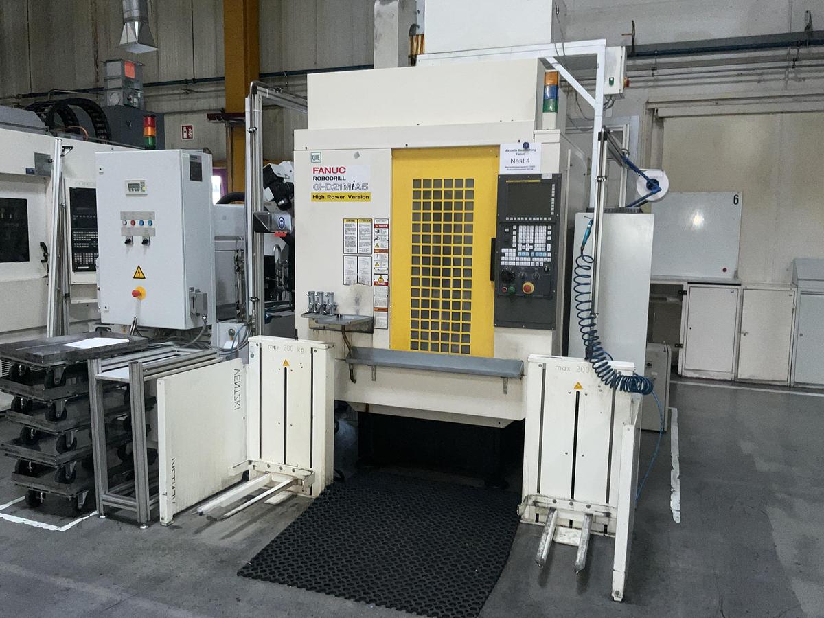 Used 2015 Fanuc  Robodrill Alpha--D21MiA5