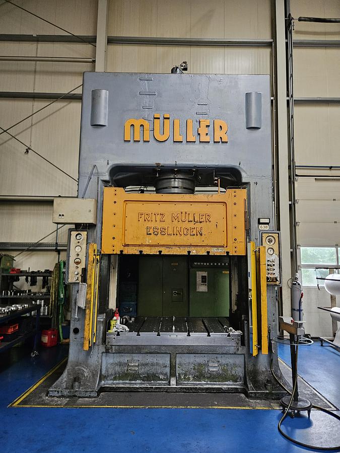 Used 1963 Müller-Weingarten Double Column Drawing Press