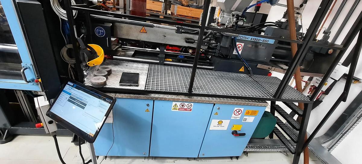 Used 2007 Stork S-1500-850 Injection Molding Machine