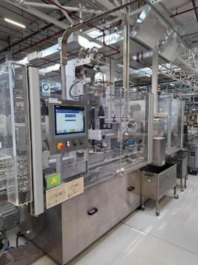 Used Bottle Distribution and Sleeve-Wrapping Line