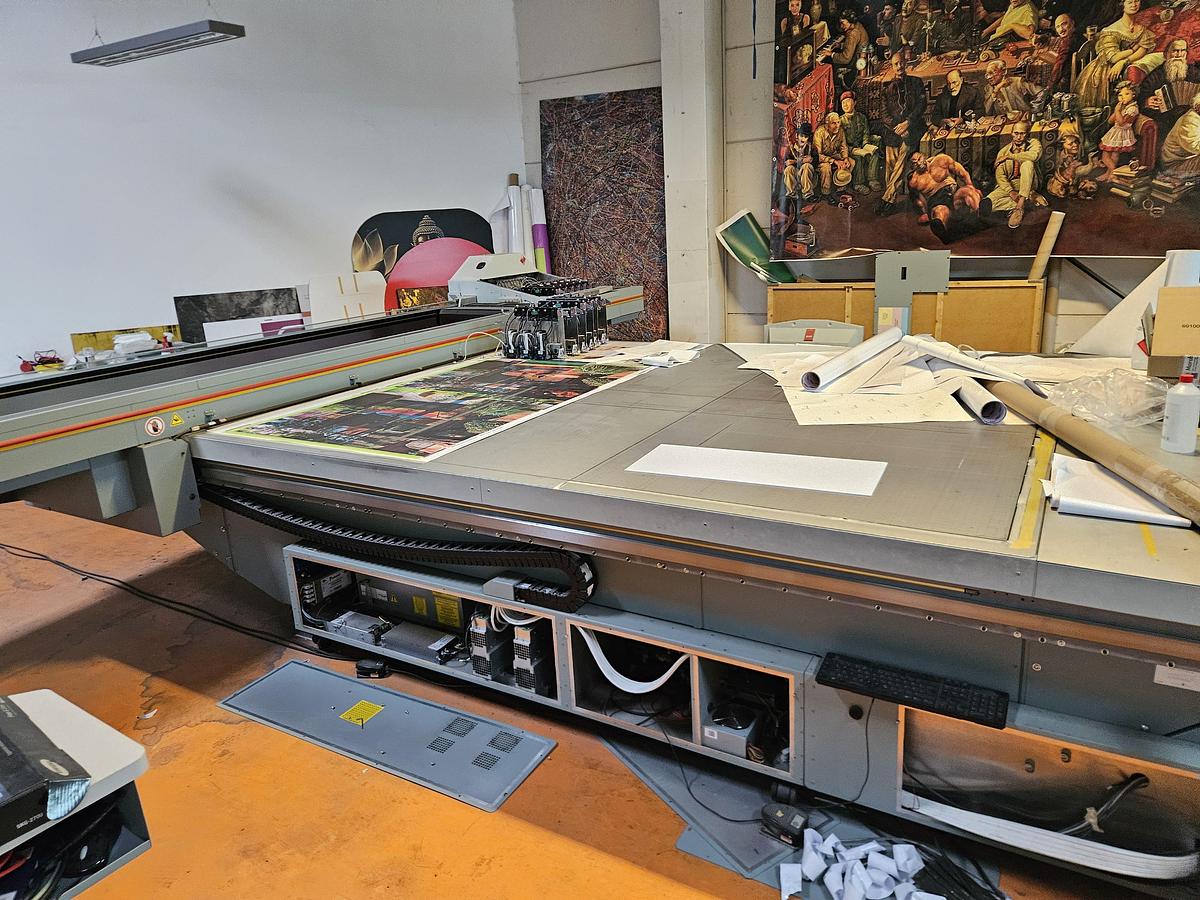 Used 2012 Agfa Anapurna + OCE arizona + printing machines package