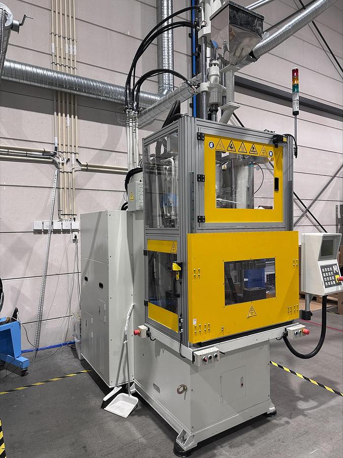 Used Multiplas V2C-50T Injection Molding Machine
