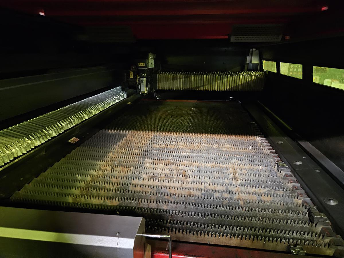 Used 2018 Amada FLC3015 AJ-C2R