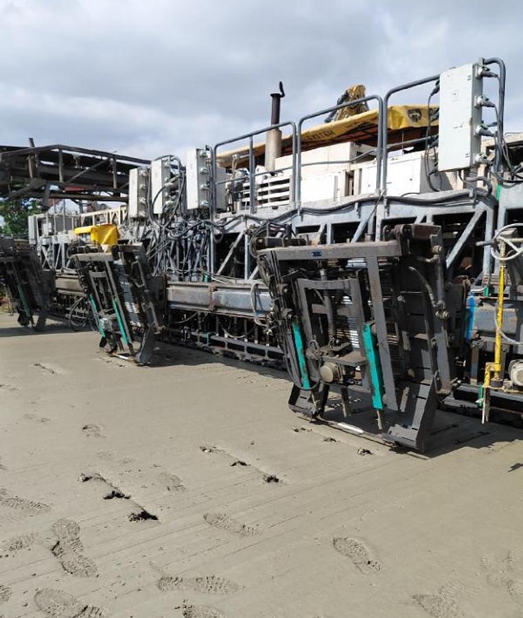 Used Wirtgen SP1500 Slipform Paver with TCM 1800
