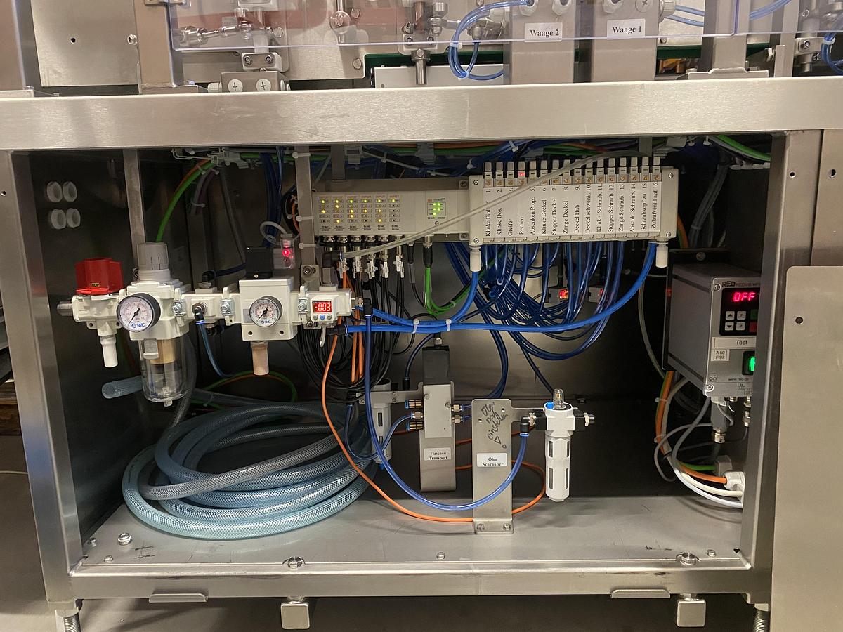 2025  LOWA GmbH Abfüll- und Verschließsysteme  Capping Machine  WK12-17