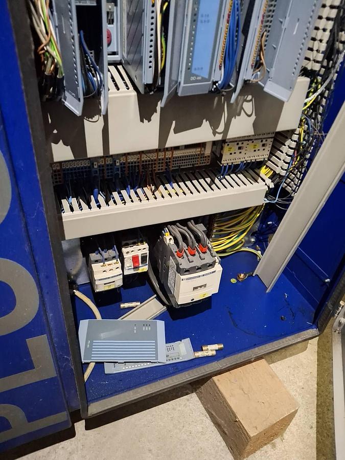 Used 2004 Battenfeld PLUS 350V/75