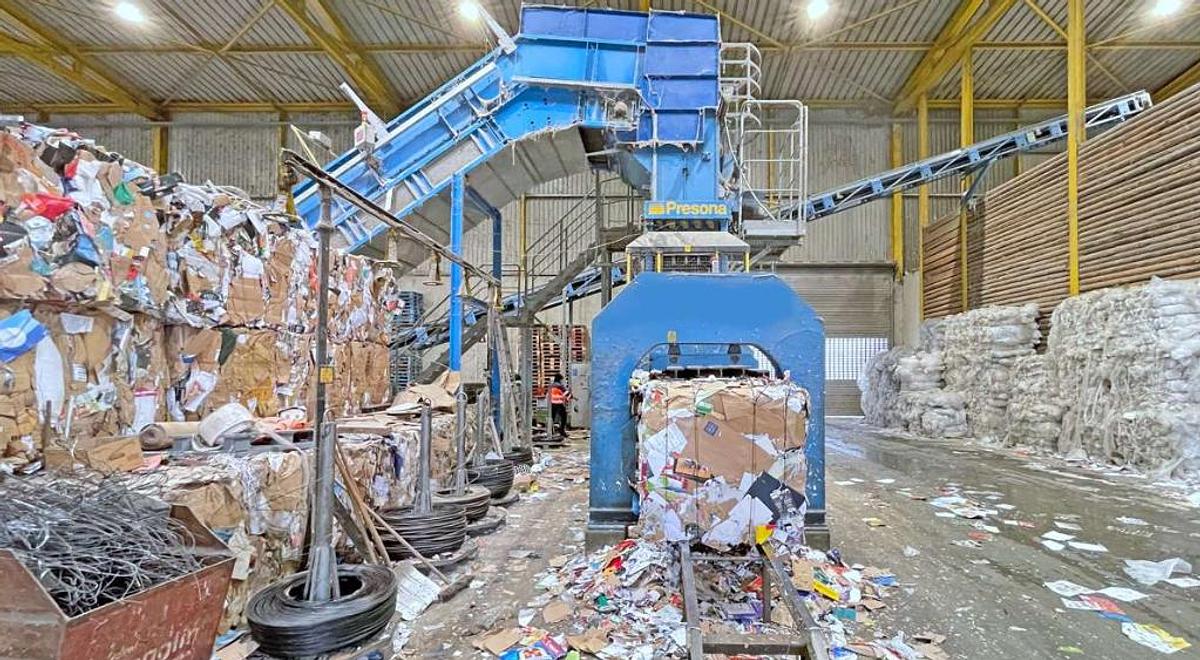 Used  2008  Presona LP100 CH2S Bailing Press 