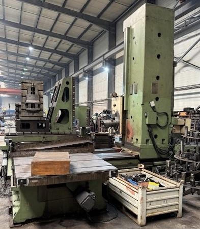 Used 1995 TOS WHQ 13.8 CNC