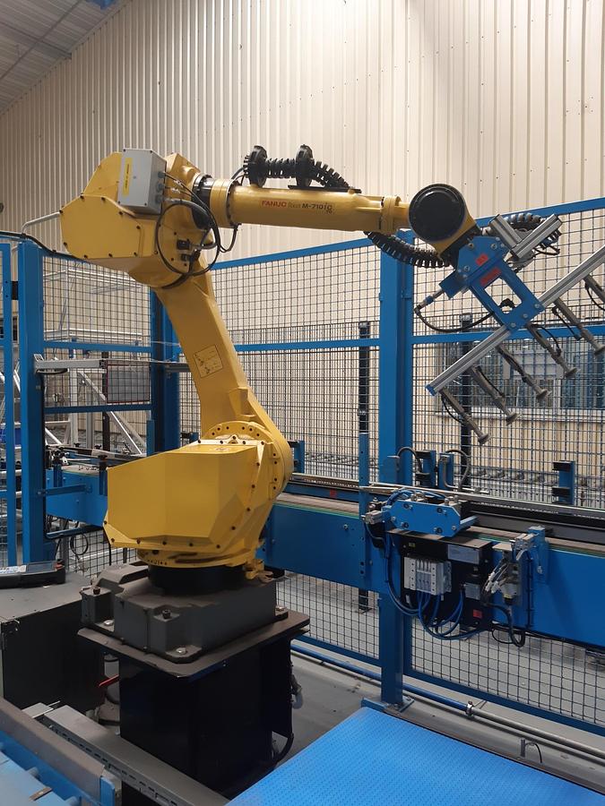 Used Industrial Robot Package