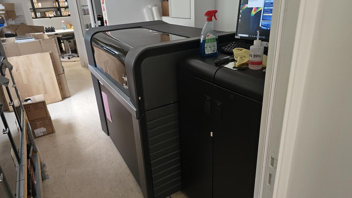 Used 2021 STRATASYS J750