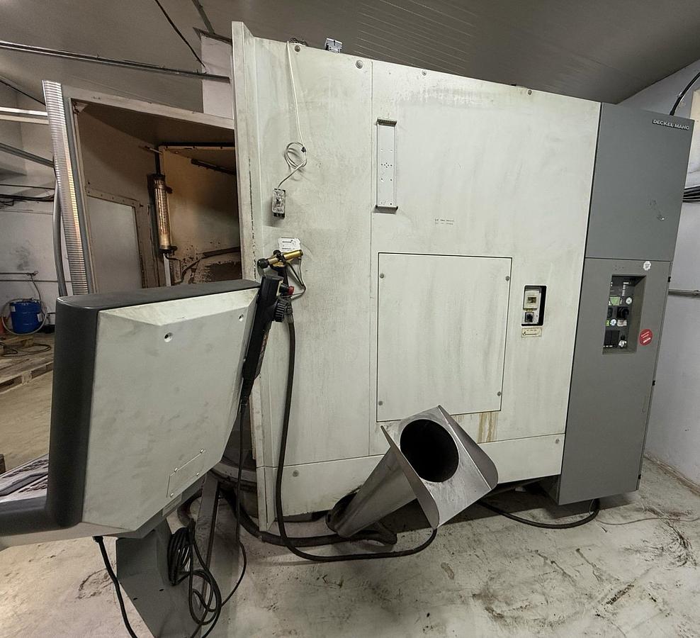 Used 2003 Deckel Maho DMU 80 T