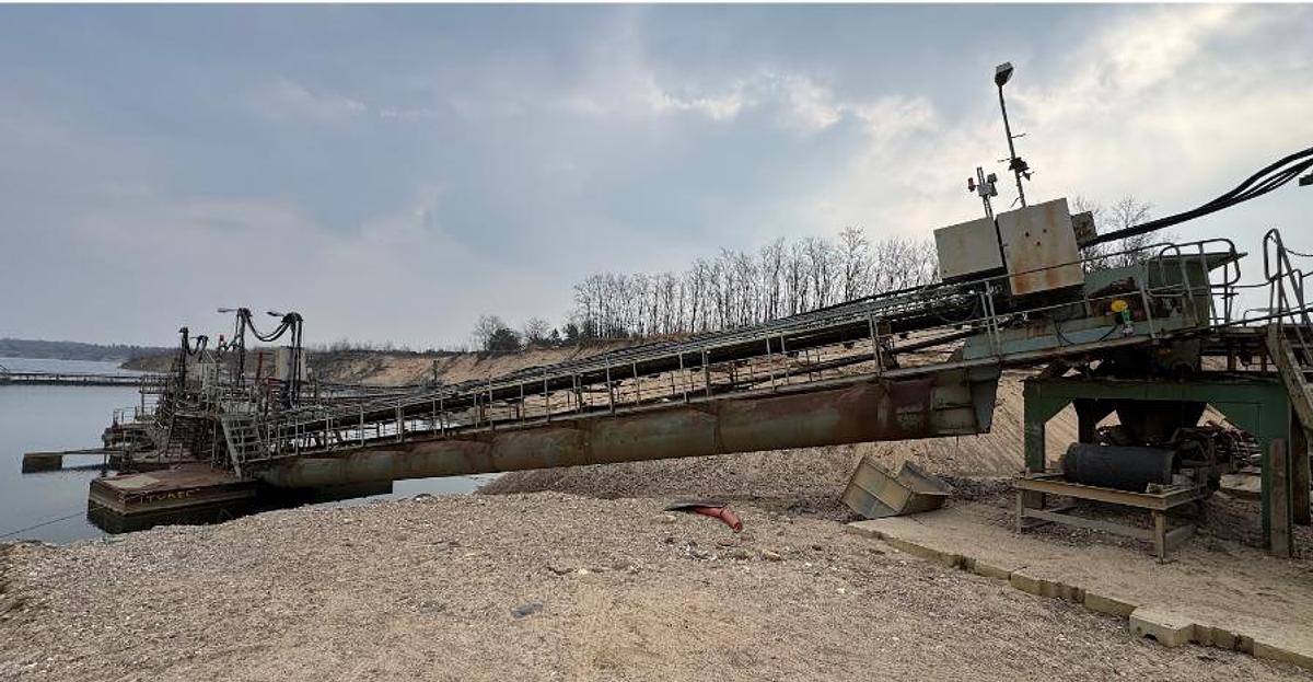Used - Used Extraction Equipment Package – Dredger, Floating Conveyor System & Hopper Barge