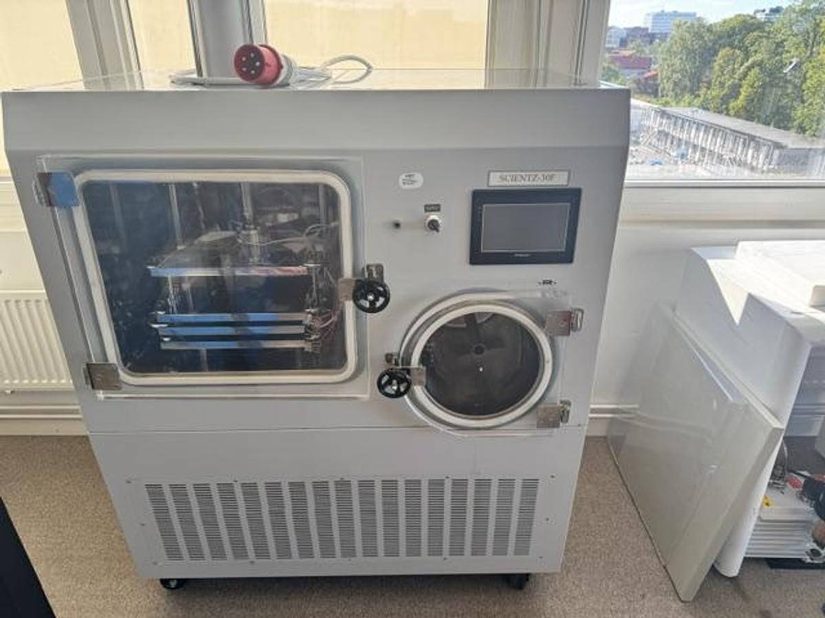 Used 2016 Scientz 30F Freeze Dryer