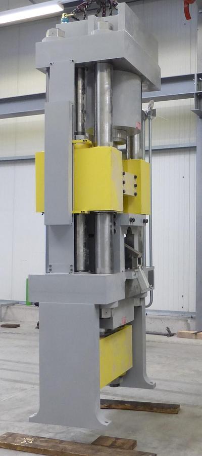 Used 2014 Winter VSP 350 Column press
