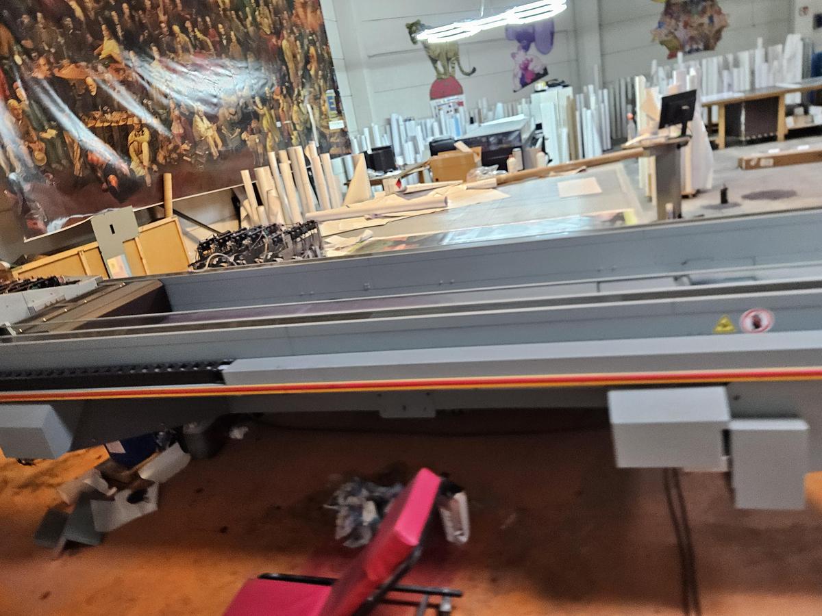 Used 2012 Agfa Anapurna + OCE arizona + printing machines package